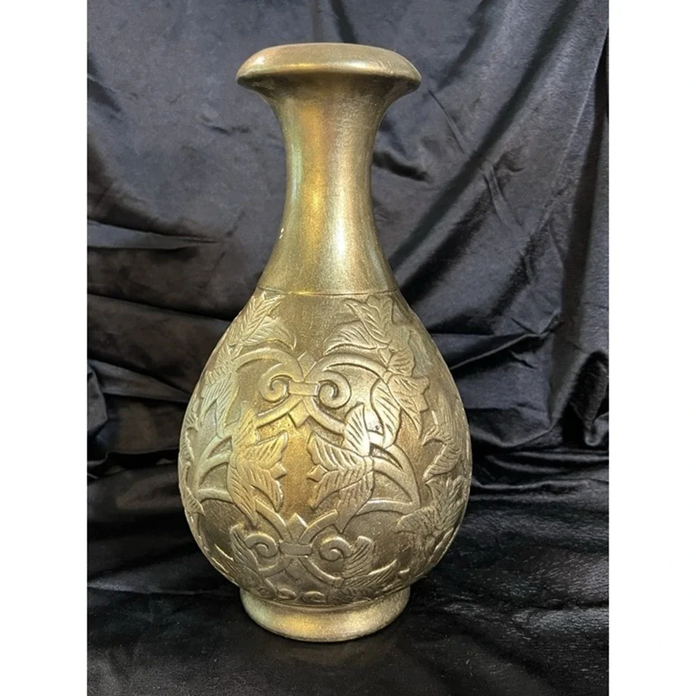 FORMALITIES‎ BY BRAUMS 13 x 7 GOLD TONE VASE (2187)